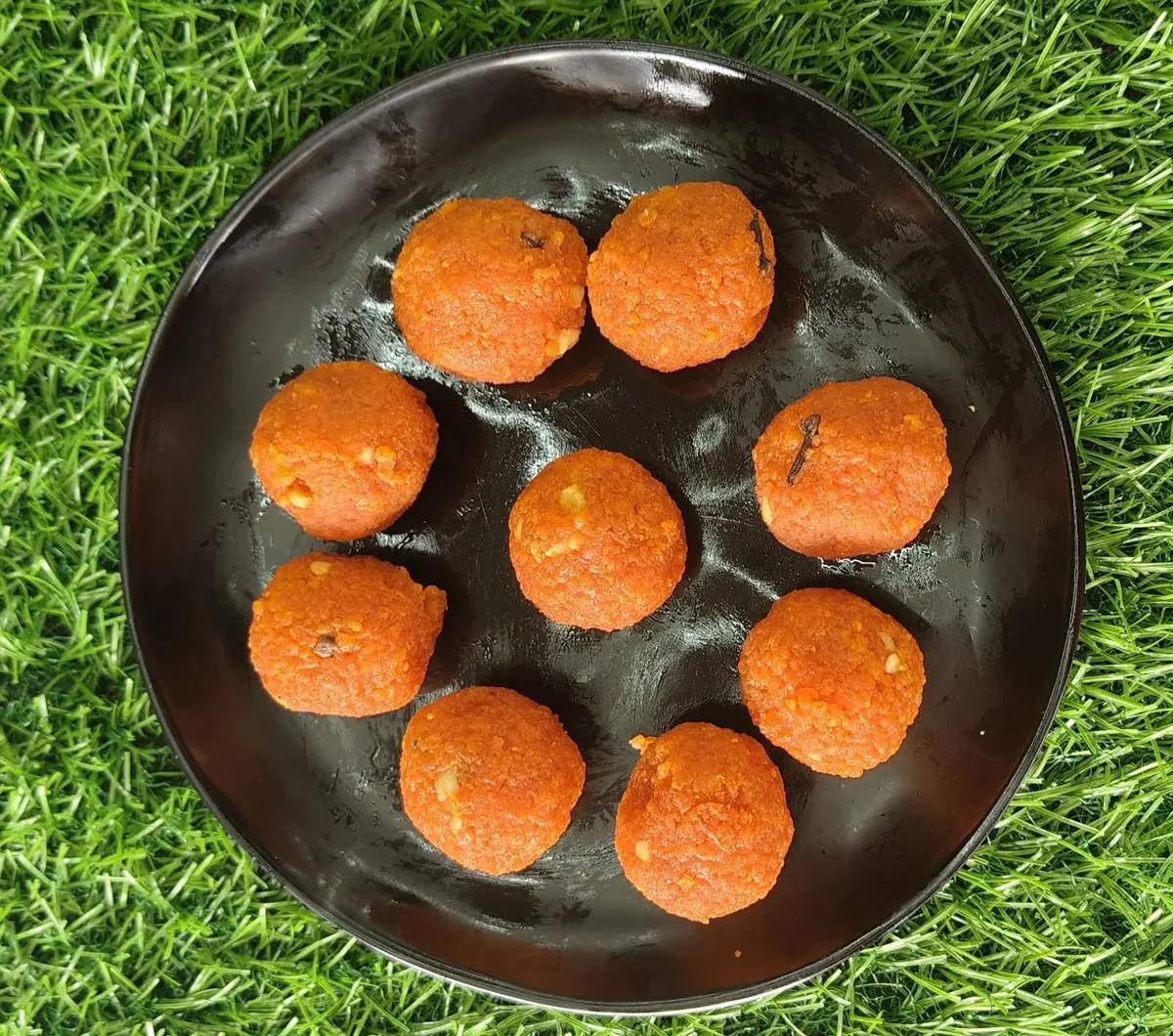 Mothichur Laddu